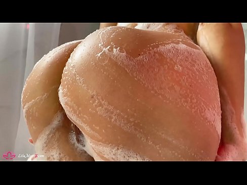 ❤️ Brunete masturbē makstiņu ar vibratoru līdz intensīvam orgasmam dušā ☑ Super porno pie porno lv.pornochaturbate.ru